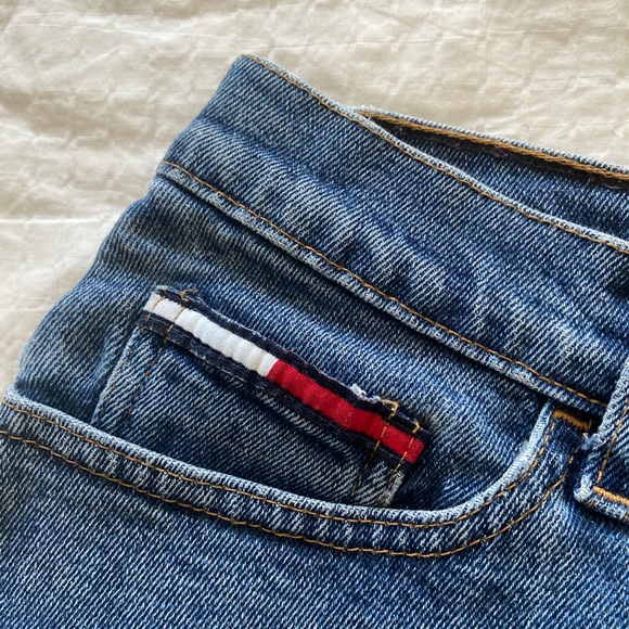 Vintage Tommy Jeans shorts - Picture 5 of 8